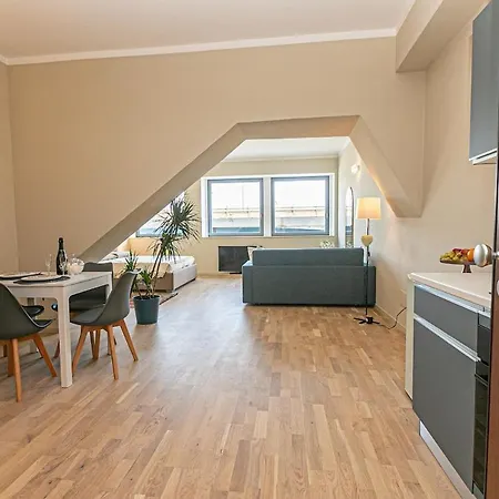 Giglio Terminal Traghetti Apartamento Génova